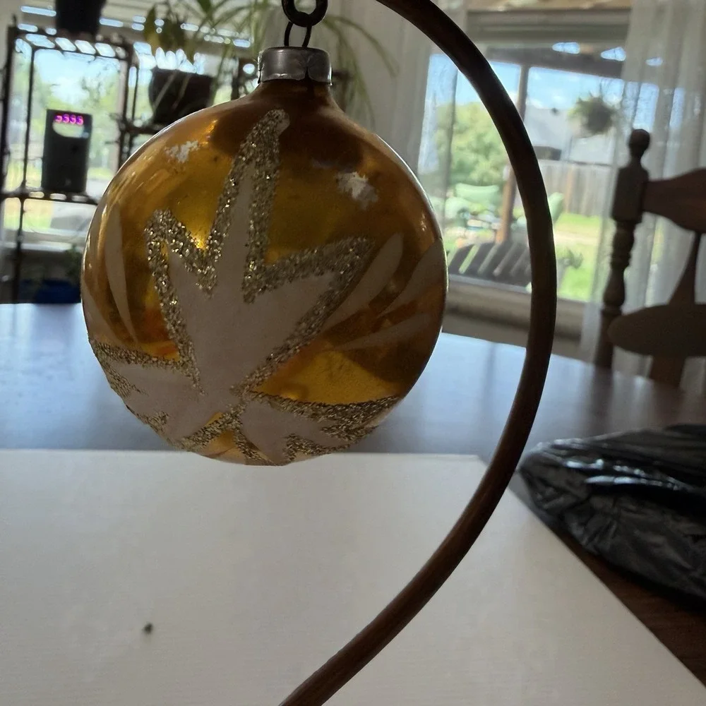 Lot Of 7 Vintage Glass Christmas Ornaments Mercury Glass Poinsettia Glitter MCM